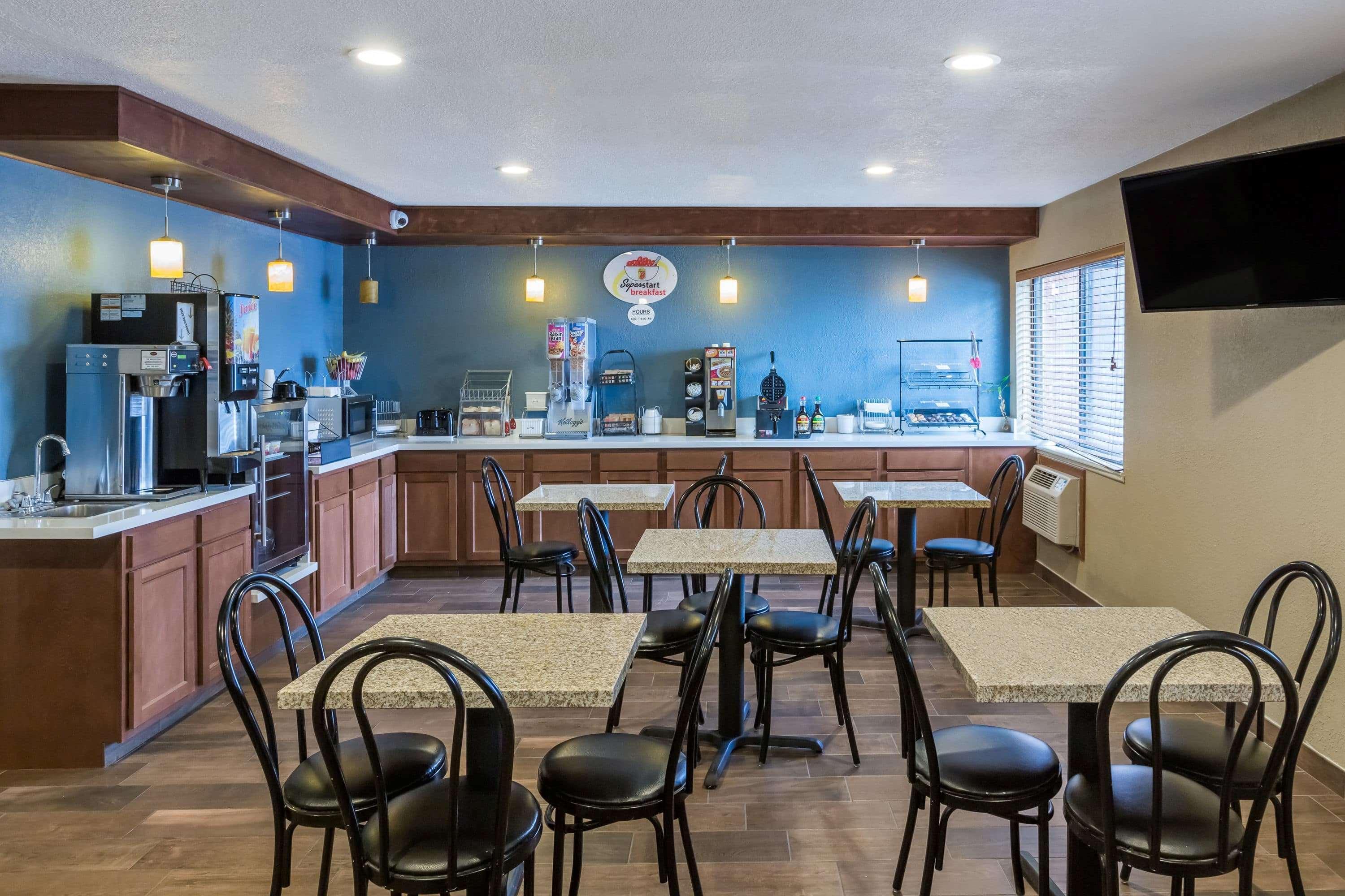 Super 8 By Wyndham Urbandale/Des Moines Area Motel Dış mekan fotoğraf