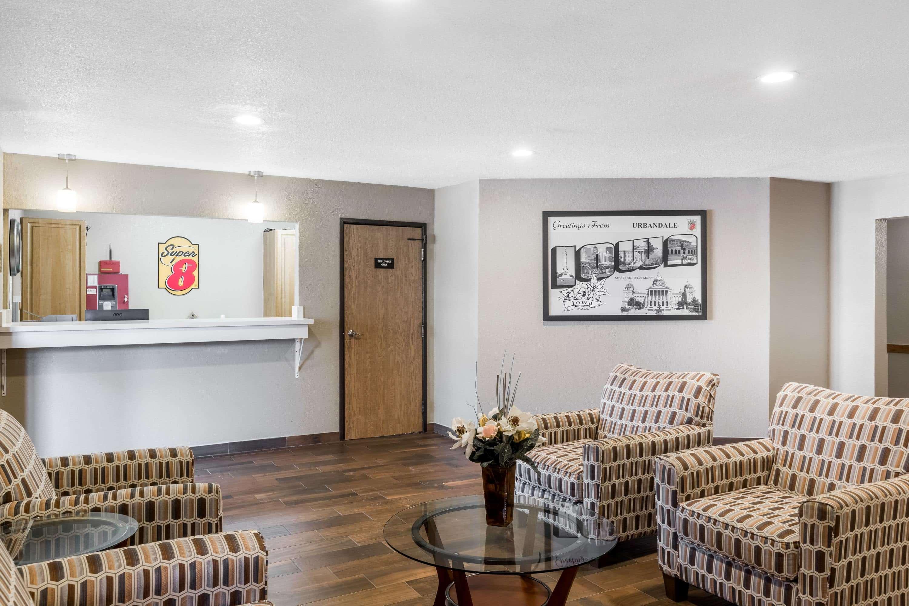 Super 8 By Wyndham Urbandale/Des Moines Area Motel Dış mekan fotoğraf
